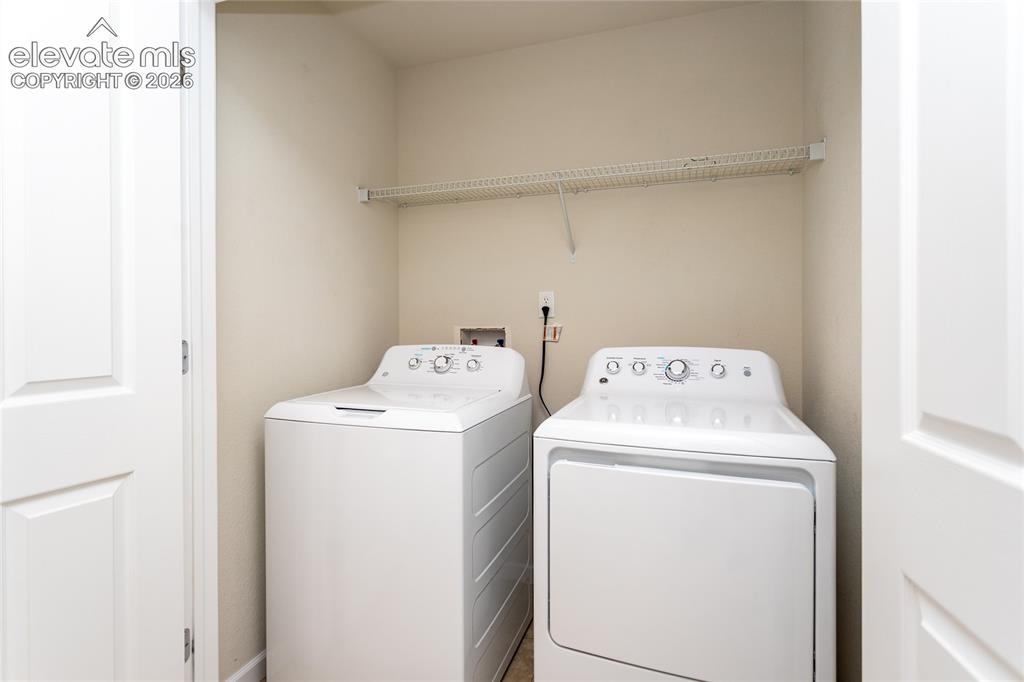 Image 15 of 30: Laundry