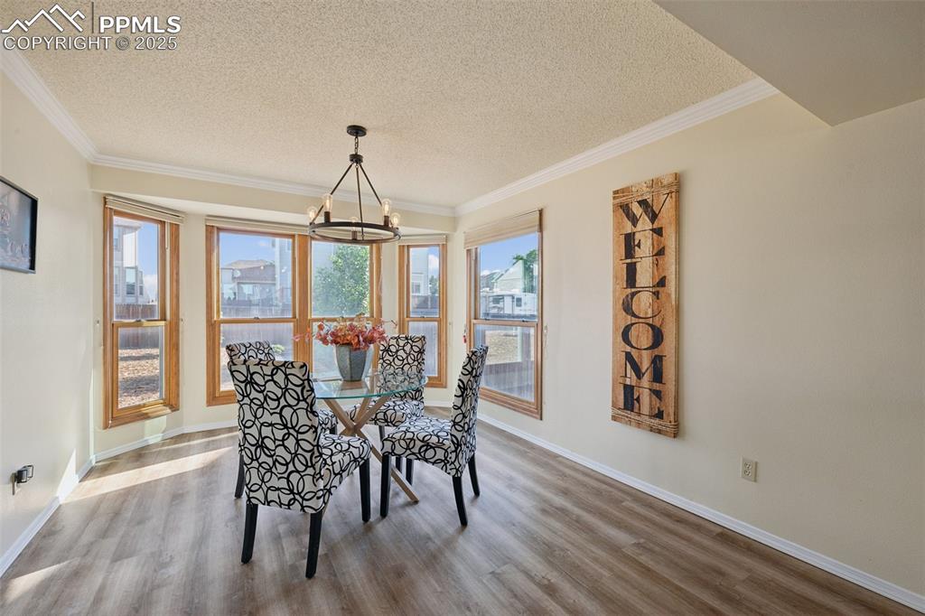 Image 5 of 48: Dining Area