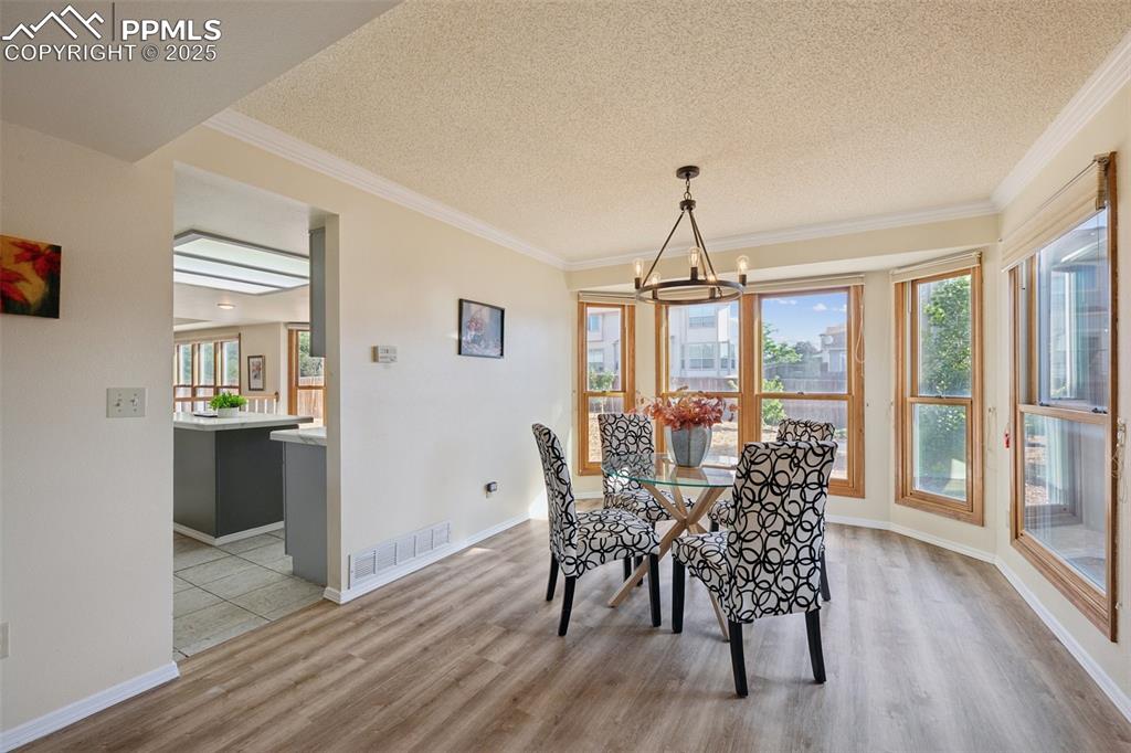 Image 7 of 48: Dining Area