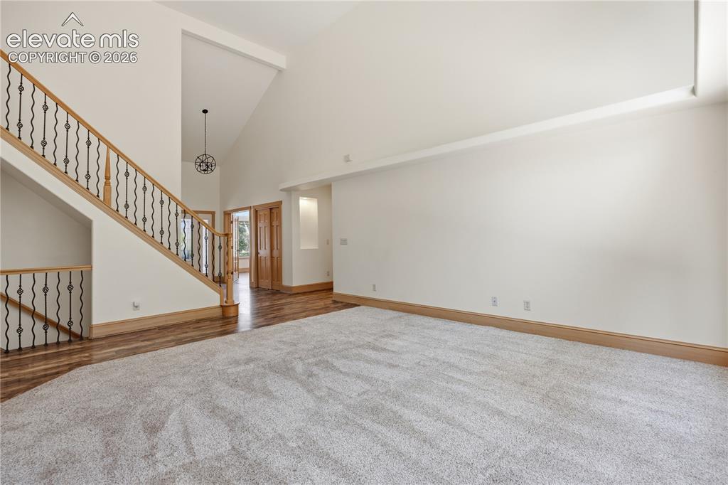 Image 10 of 50: Living Room