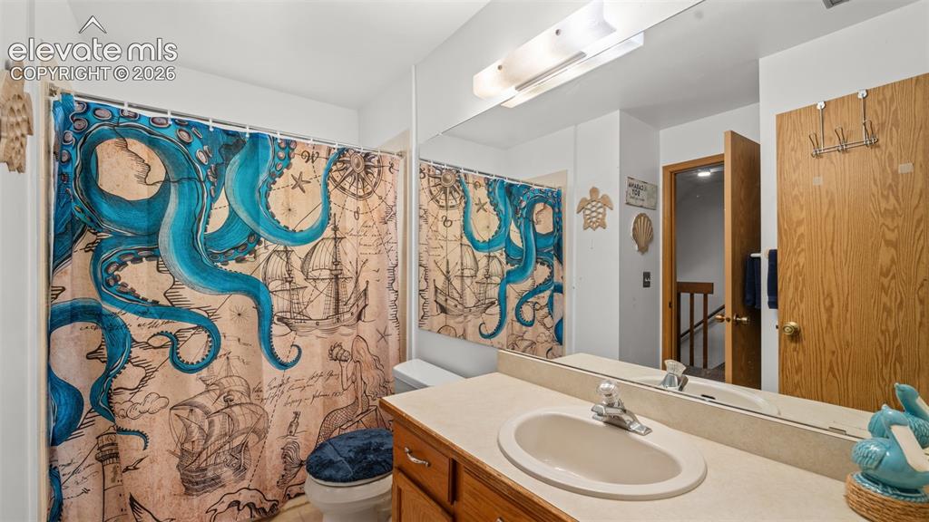 Image 13 of 23: Bathroom