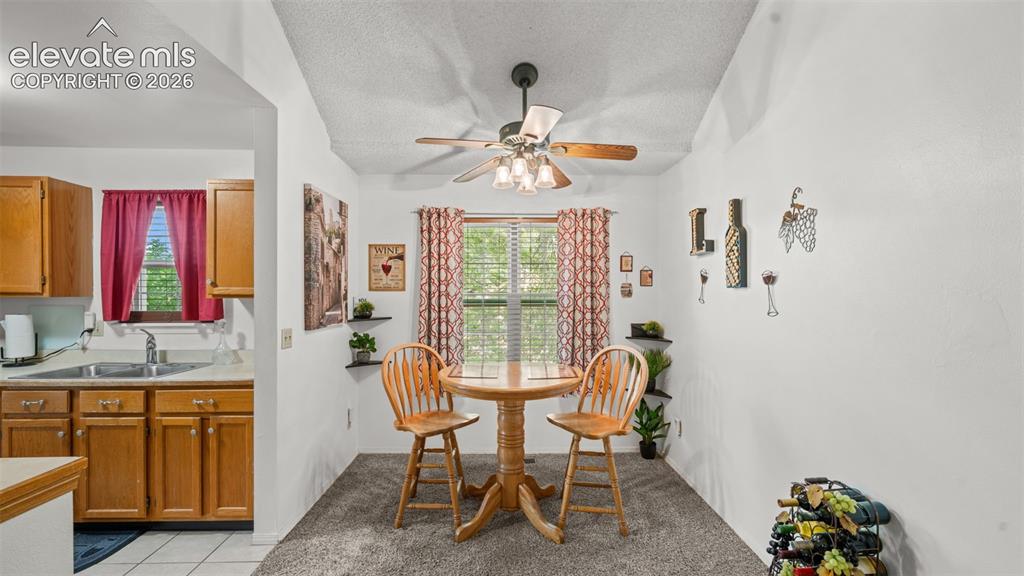 Image 7 of 23: Dining Area