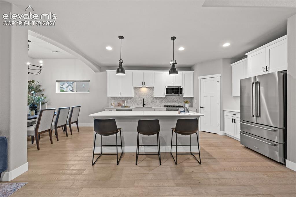 Image 10 of 42: Kitchen