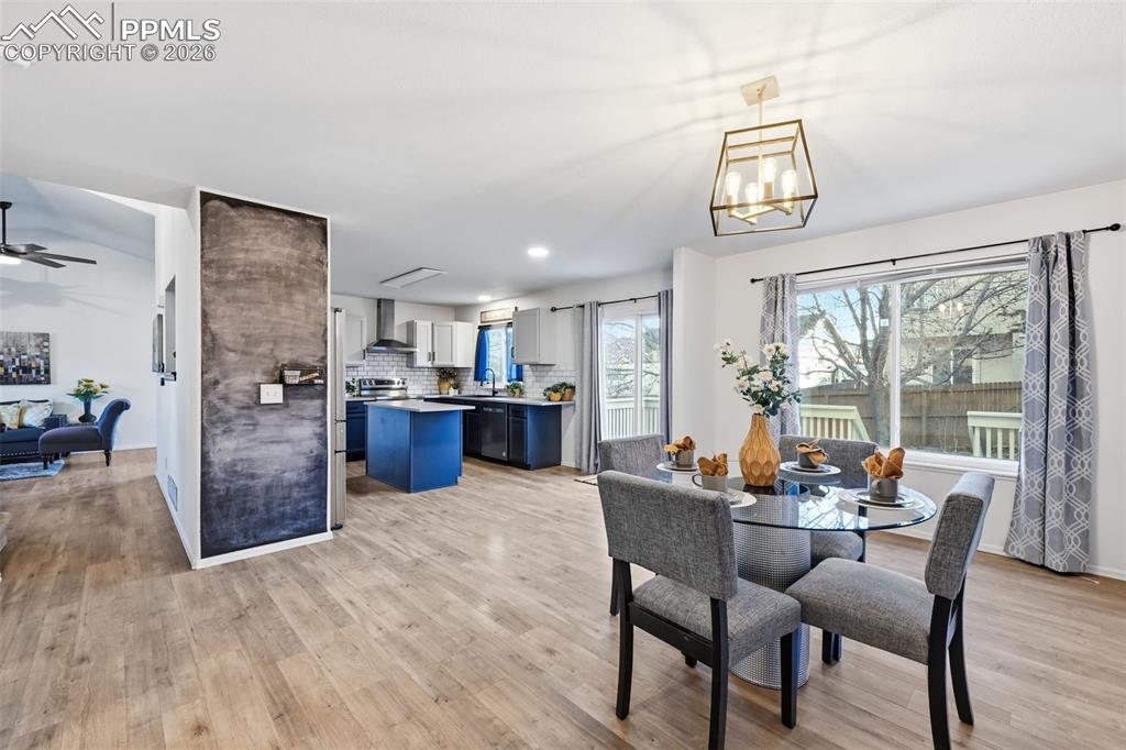 Image 13 of 29: Dining Area