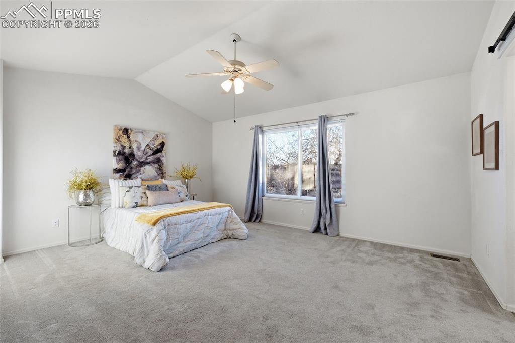 Image 14 of 29: Bedroom