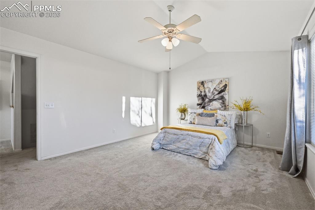 Image 15 of 29: Bedroom