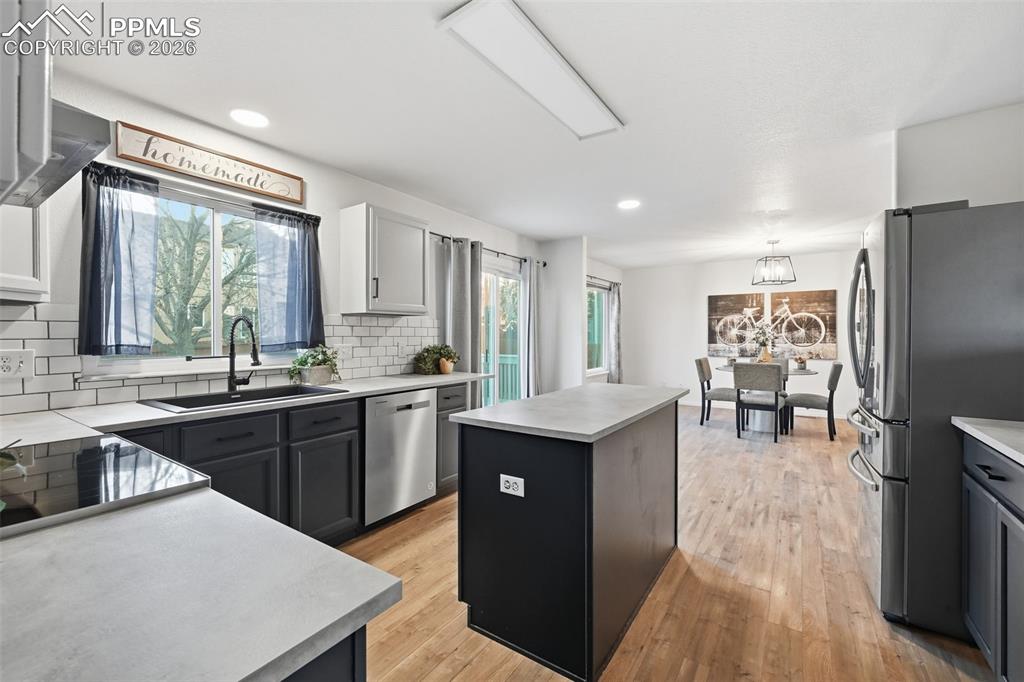 Image 3 of 29: Kitchen