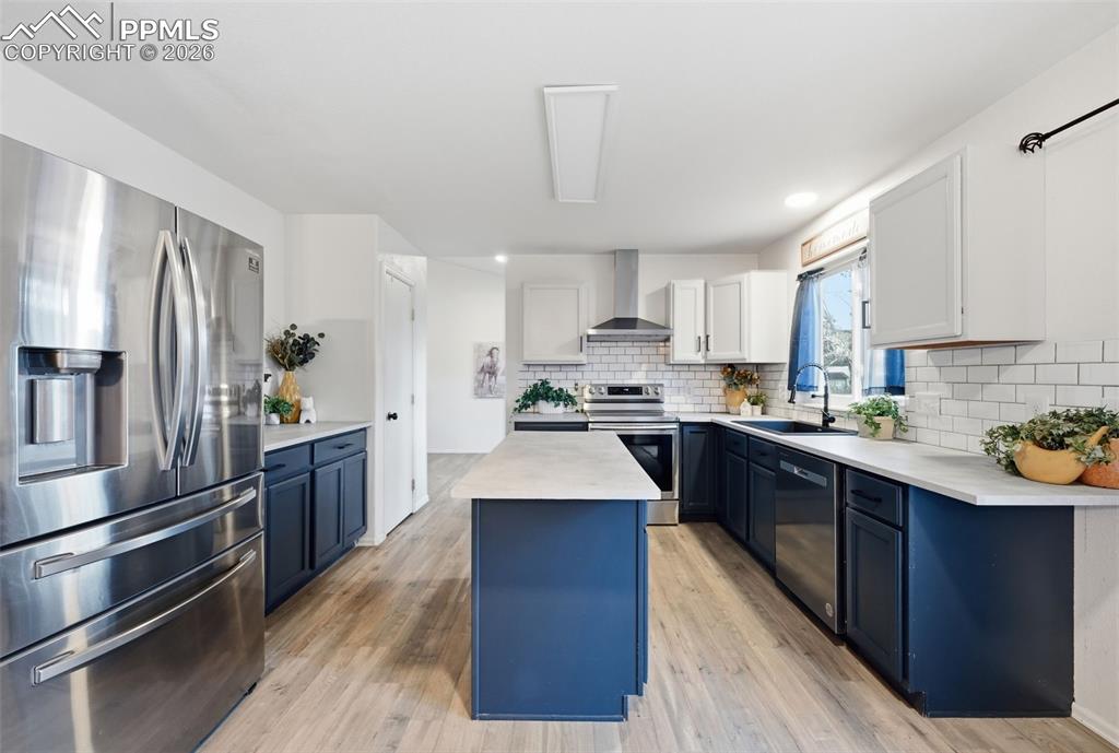 Image 6 of 29: Kitchen