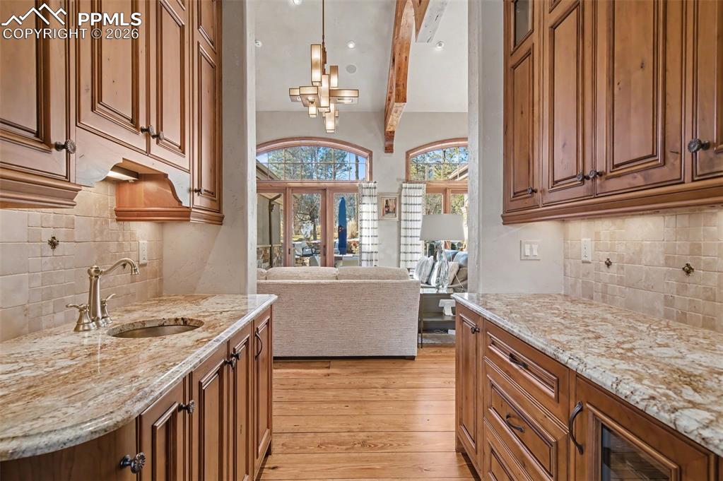 Image 21 of 50: Main Wet Bar