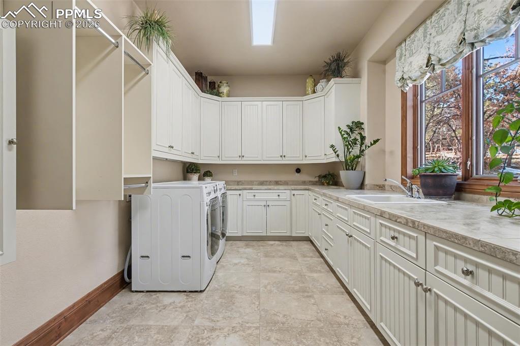 Image 34 of 50: Main Laundry