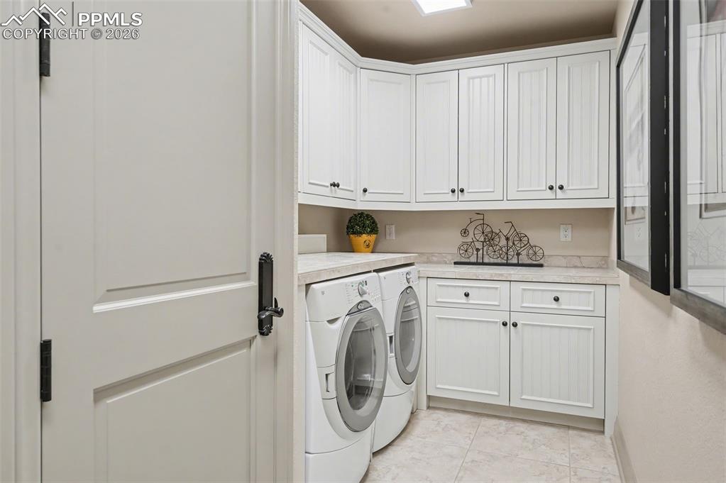 Image 43 of 50: Basement Laundry