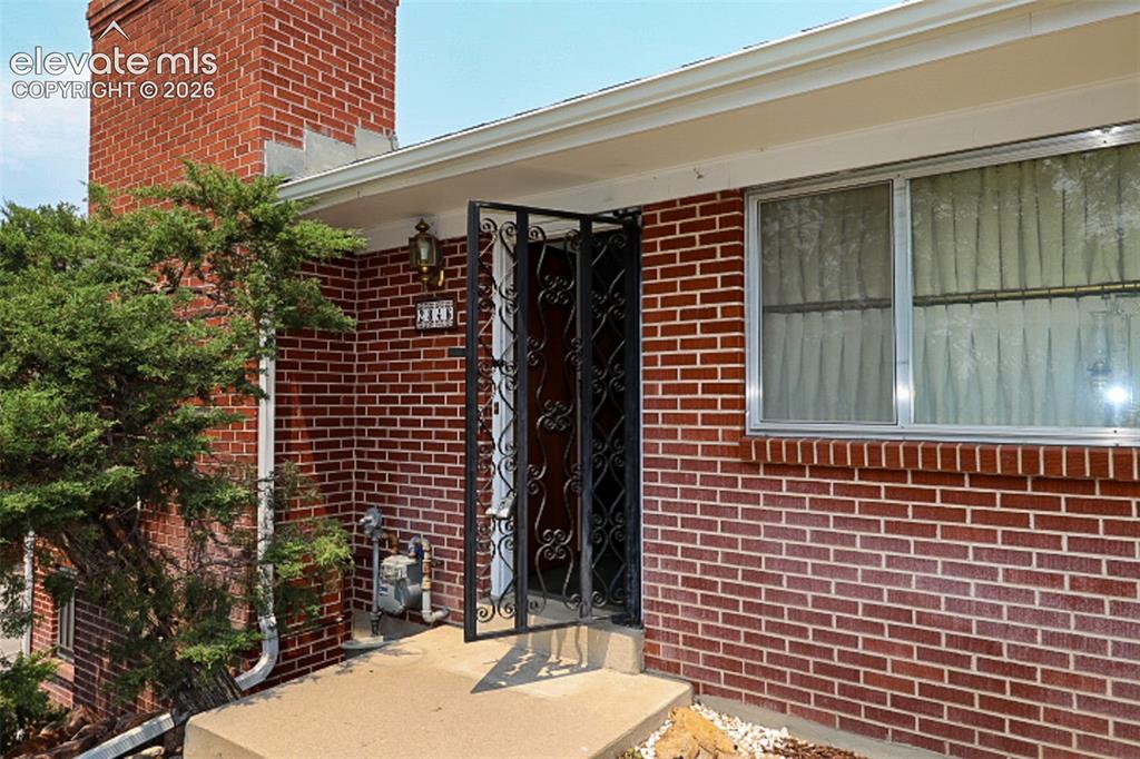 Image 2 of 10: Entry