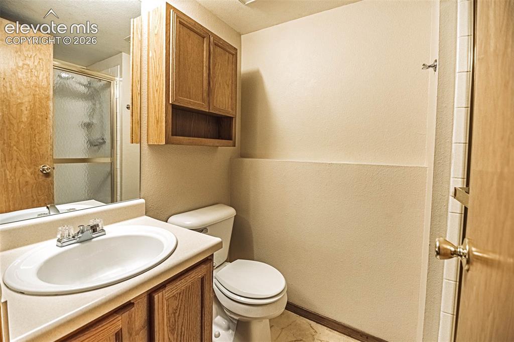 Image 10 of 28: Bathroom