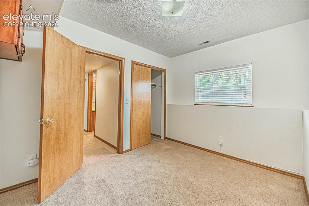 Image 16 of 28: Bedroom