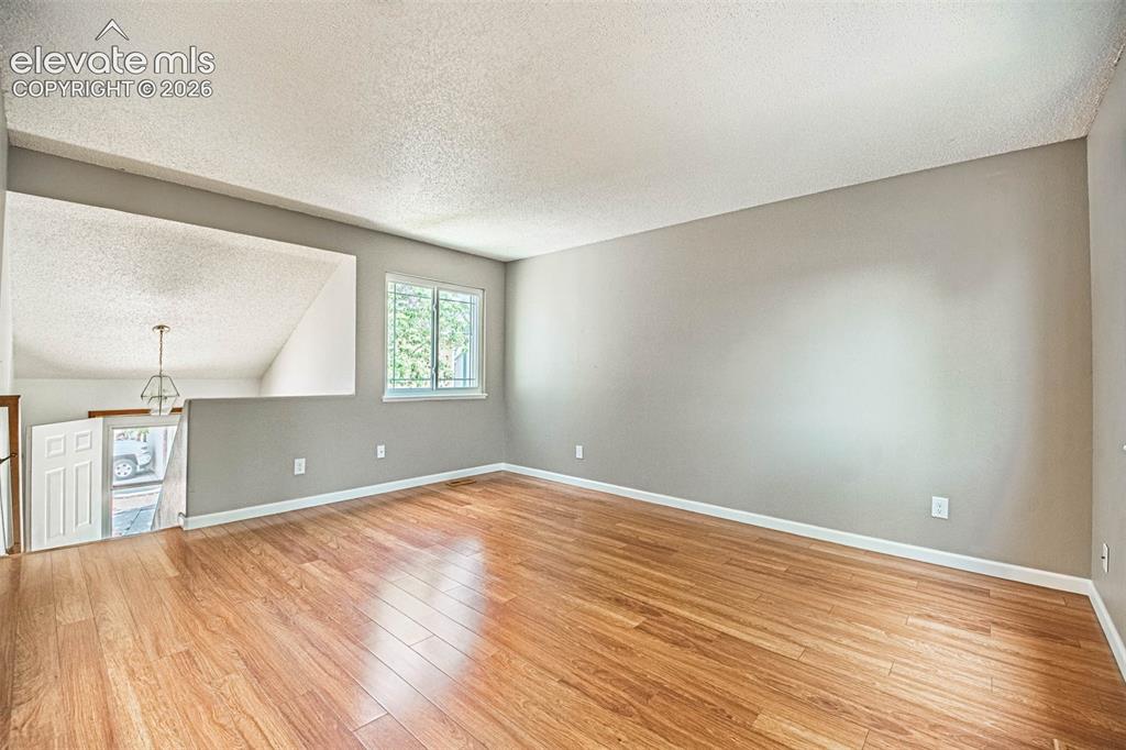 Image 5 of 28: Living Room