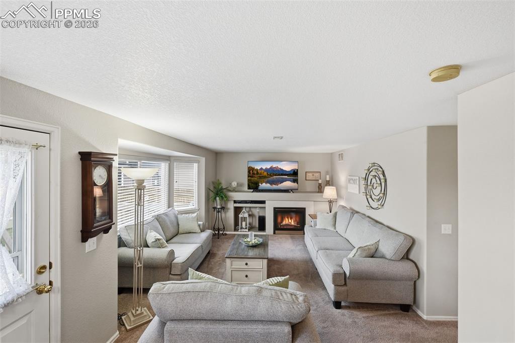 Image 13 of 35: Living Room