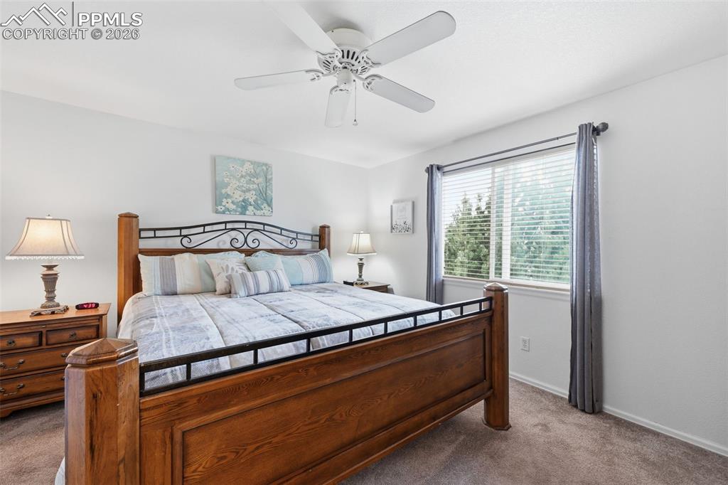 Image 23 of 35: Bedroom