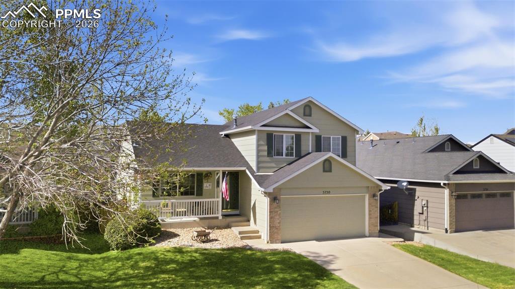 Image 3 of 35: Front of Structure