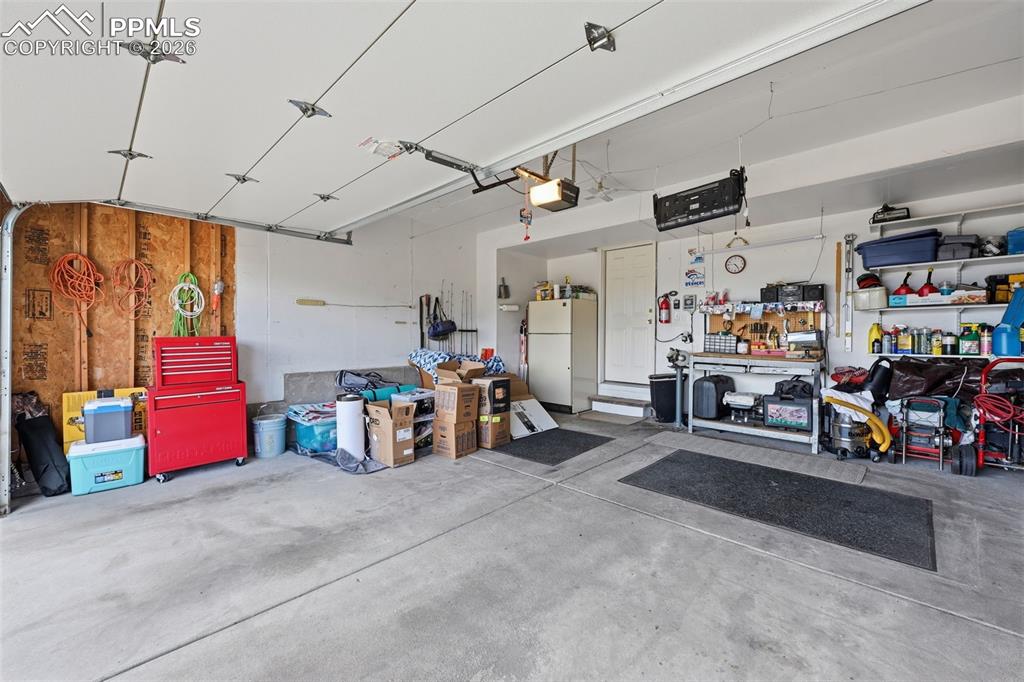 Image 35 of 35: Garage