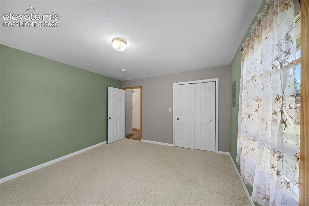 Image 13 of 28: Bedroom