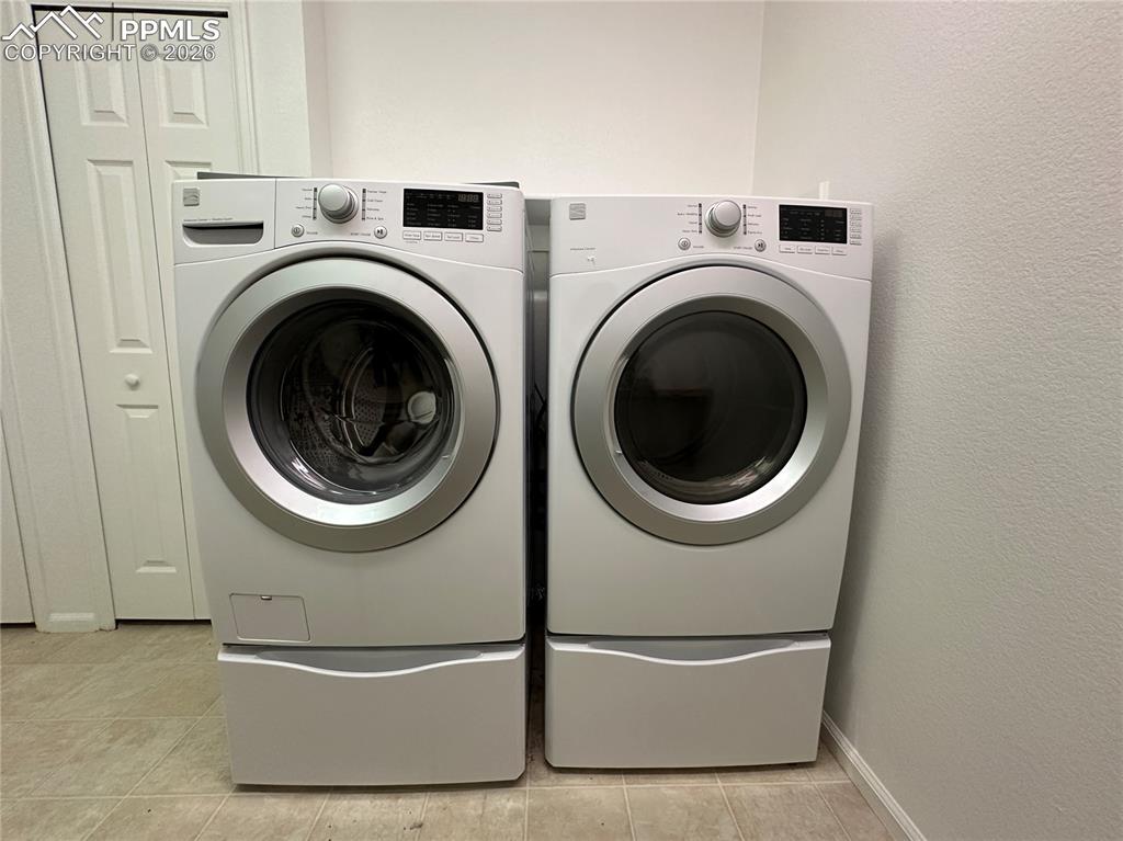 Image 18 of 27: Laundry