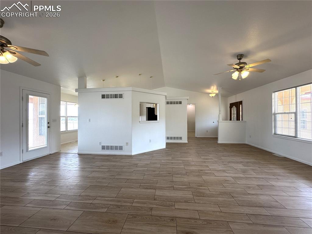 Image 4 of 27: Living Room