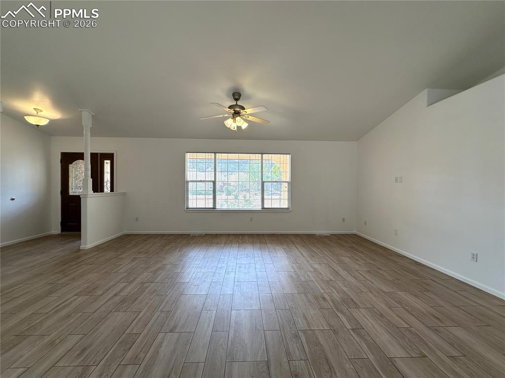 Image 6 of 27: Living Room