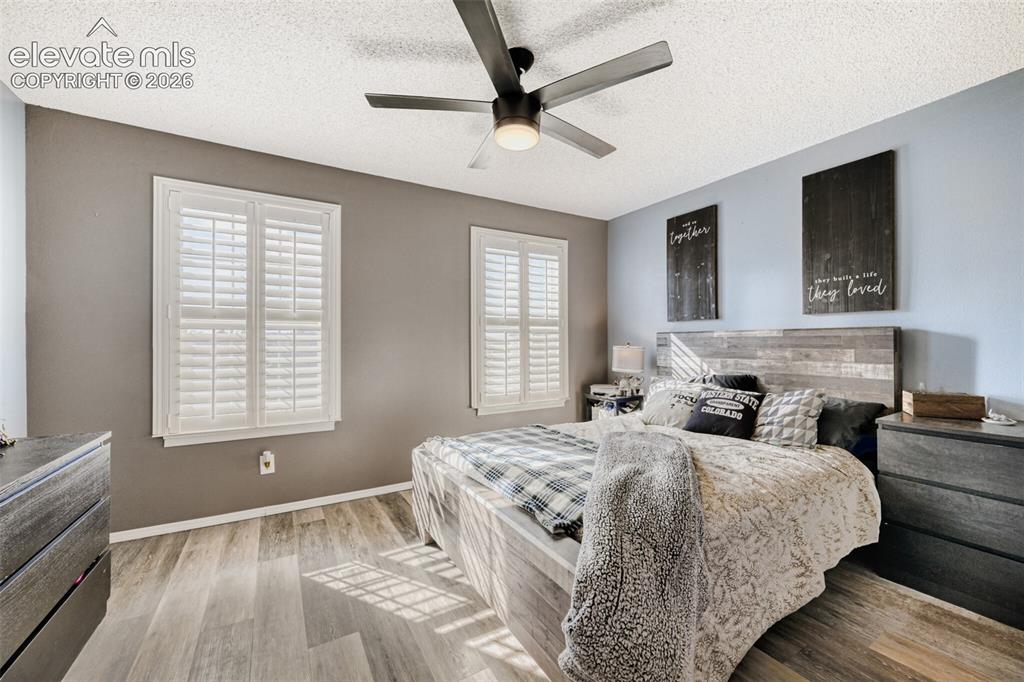 Image 9 of 21: Bedroom