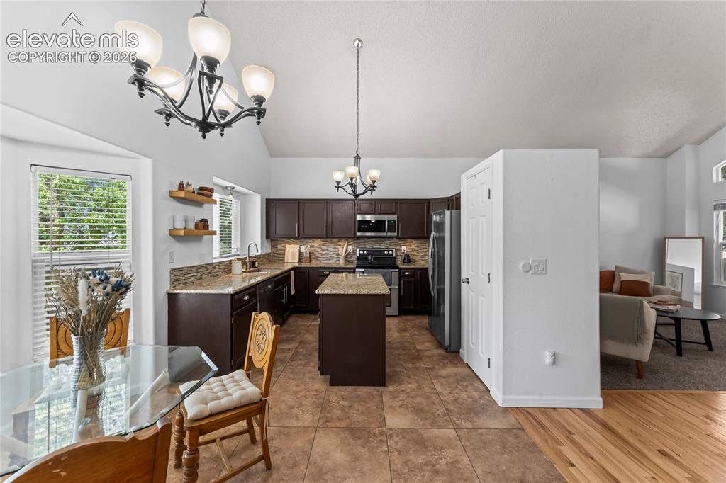 Image 9 of 50: Kitchen