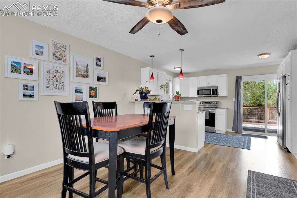 Image 11 of 37: Dining Area