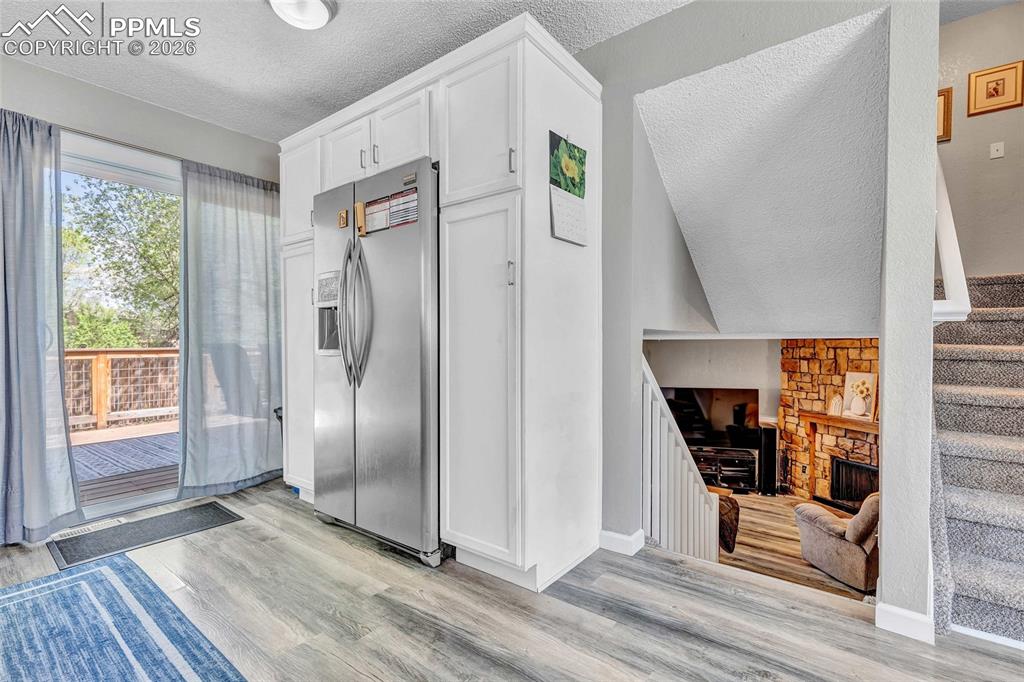 Image 16 of 37: Kitchen