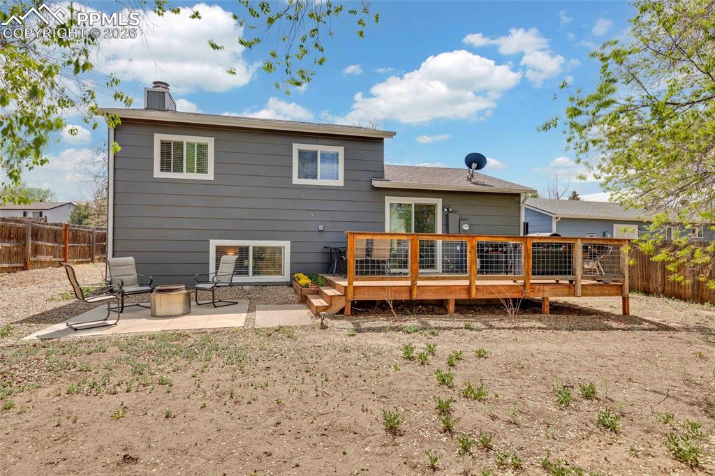 Image 36 of 37: Back of Structure