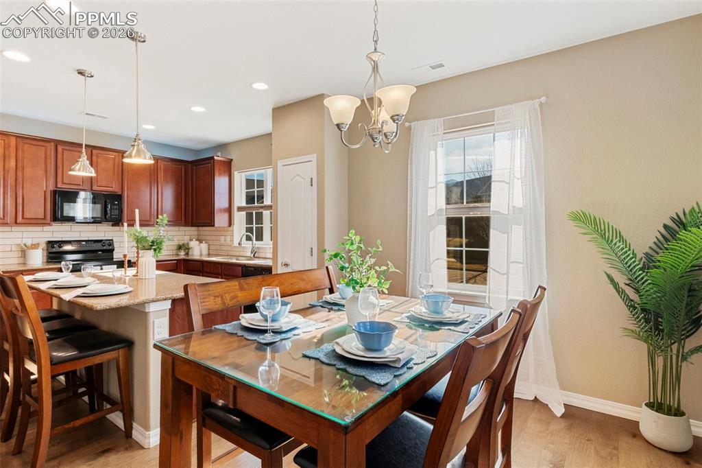 Image 18 of 45: Dedicated Dining space next to the kitchen