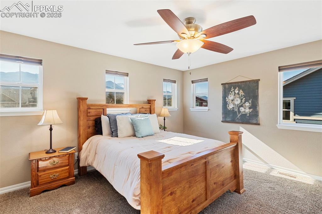 Image 31 of 45: Bedroom 3