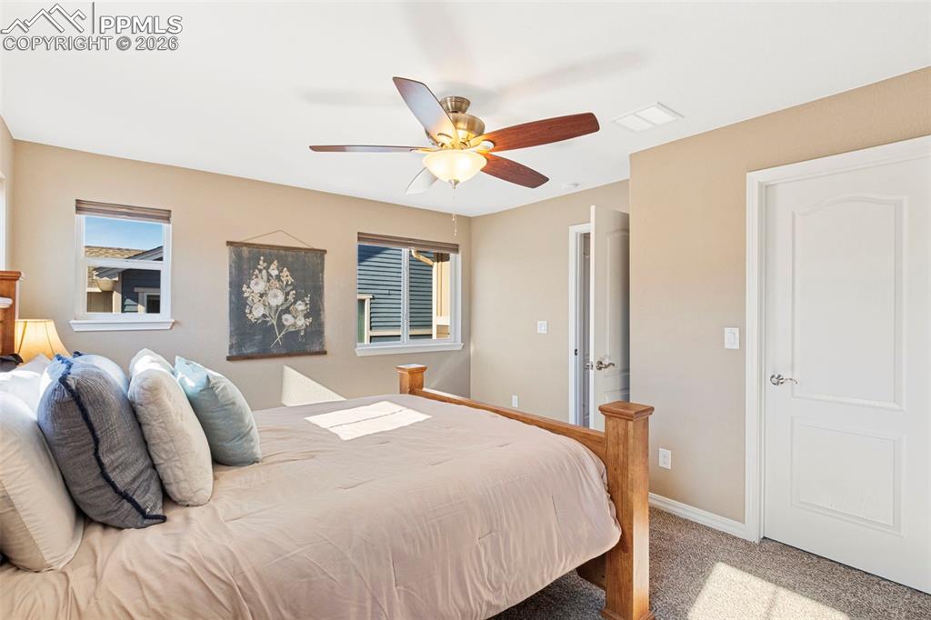 Image 32 of 45: Bedroom 3