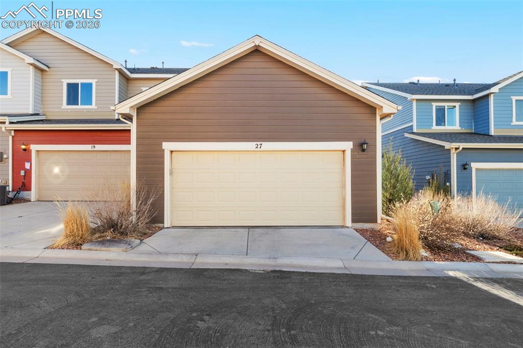 Image 37 of 45: 2 car garage