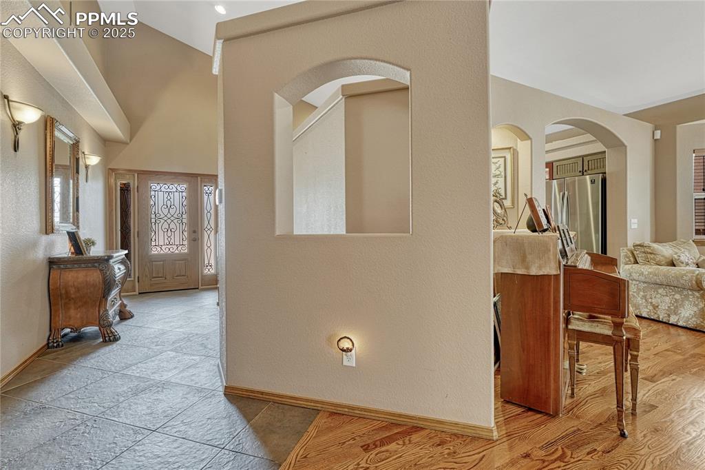 Image 9 of 46: Entry