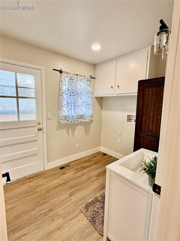 Image 37 of 47: Laundry