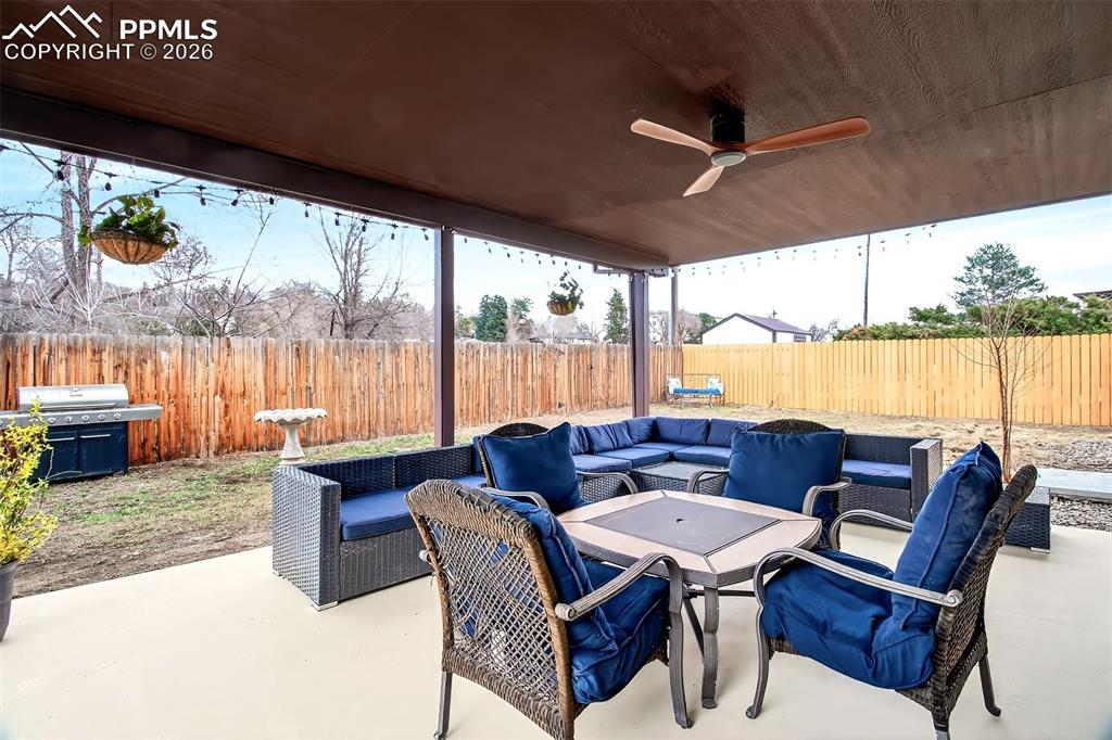 Image 41 of 47: Patio