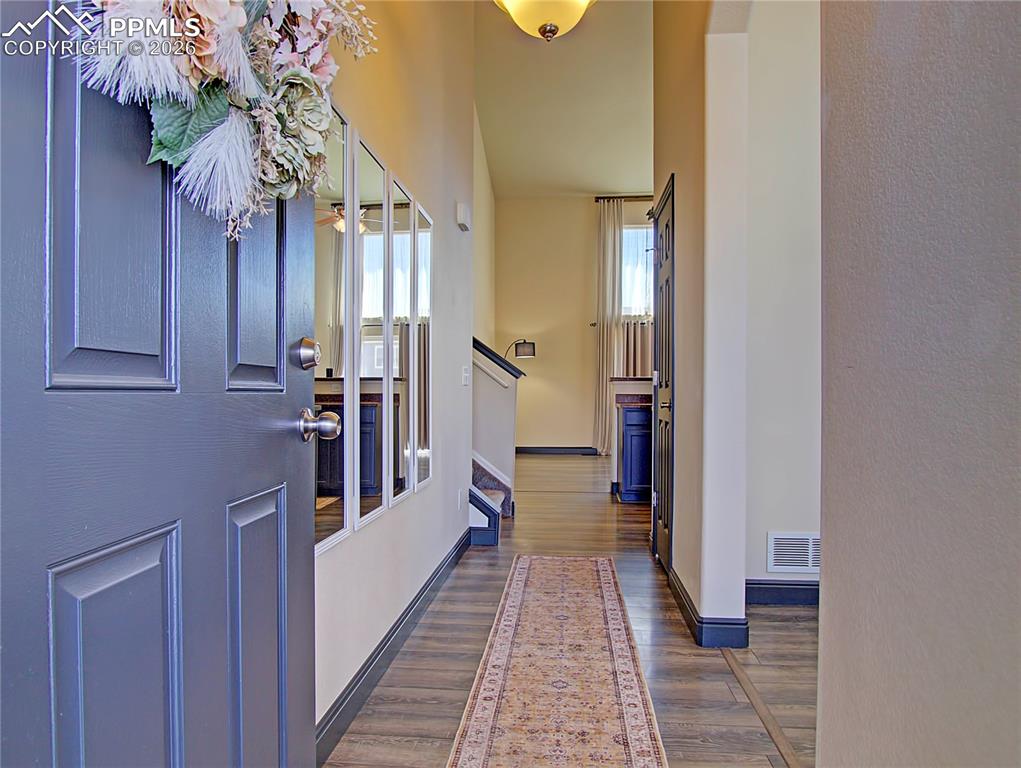 Image 2 of 27: Entry