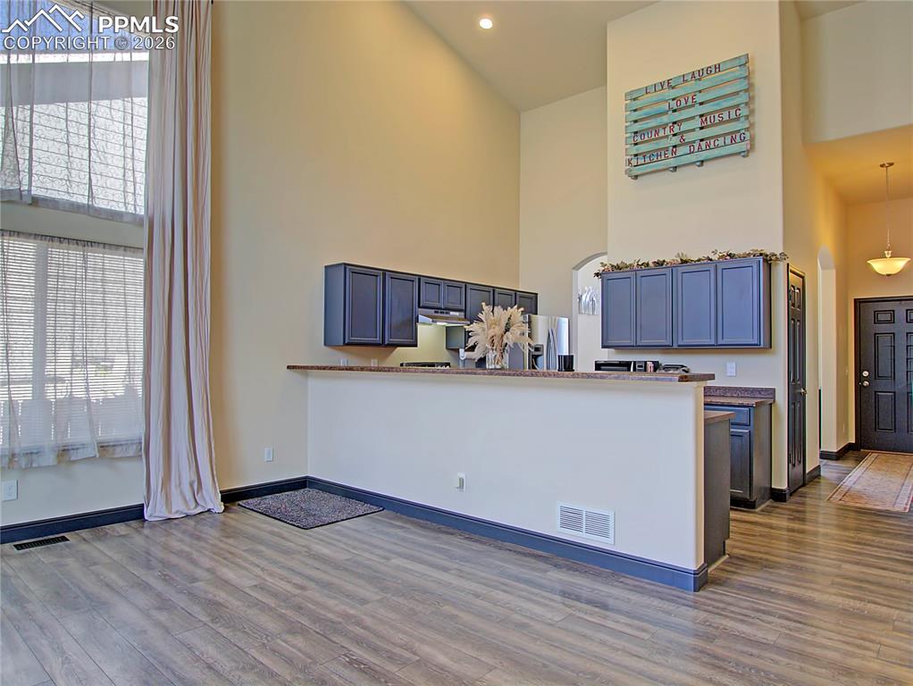 Image 8 of 27: Living Room