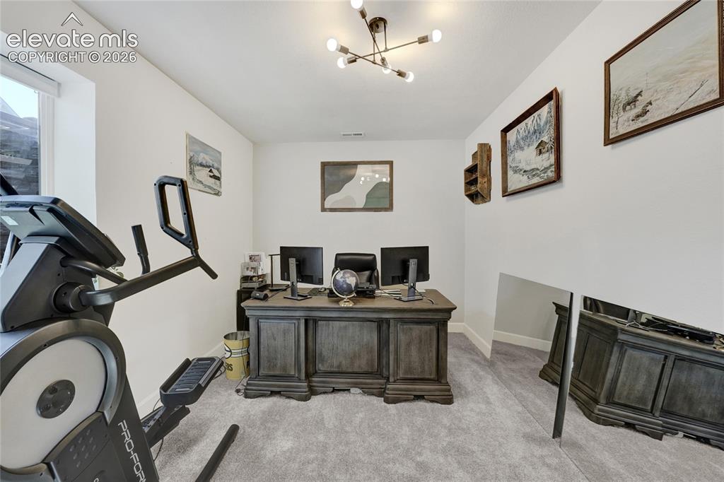 Image 41 of 46: Office