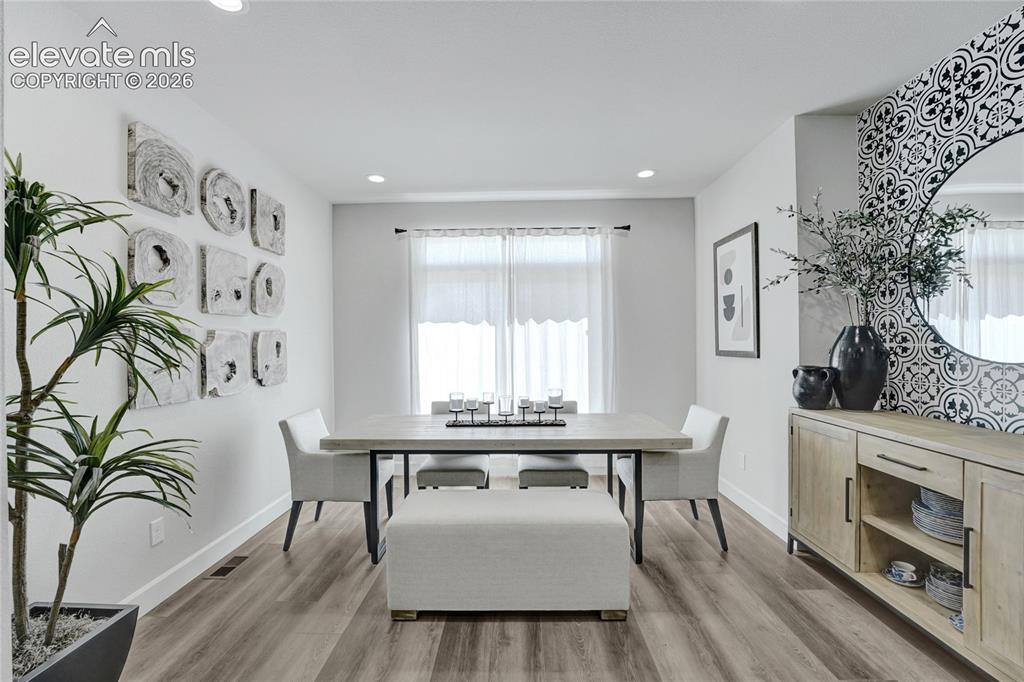 Image 8 of 46: Dining Area