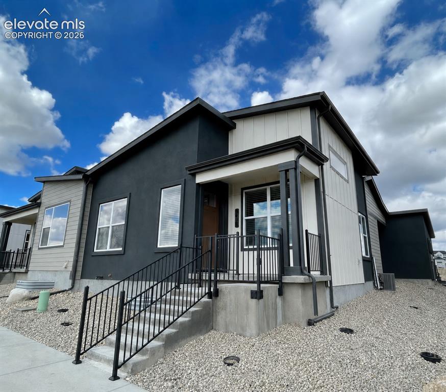 Image 1 of 40: Front of Structure