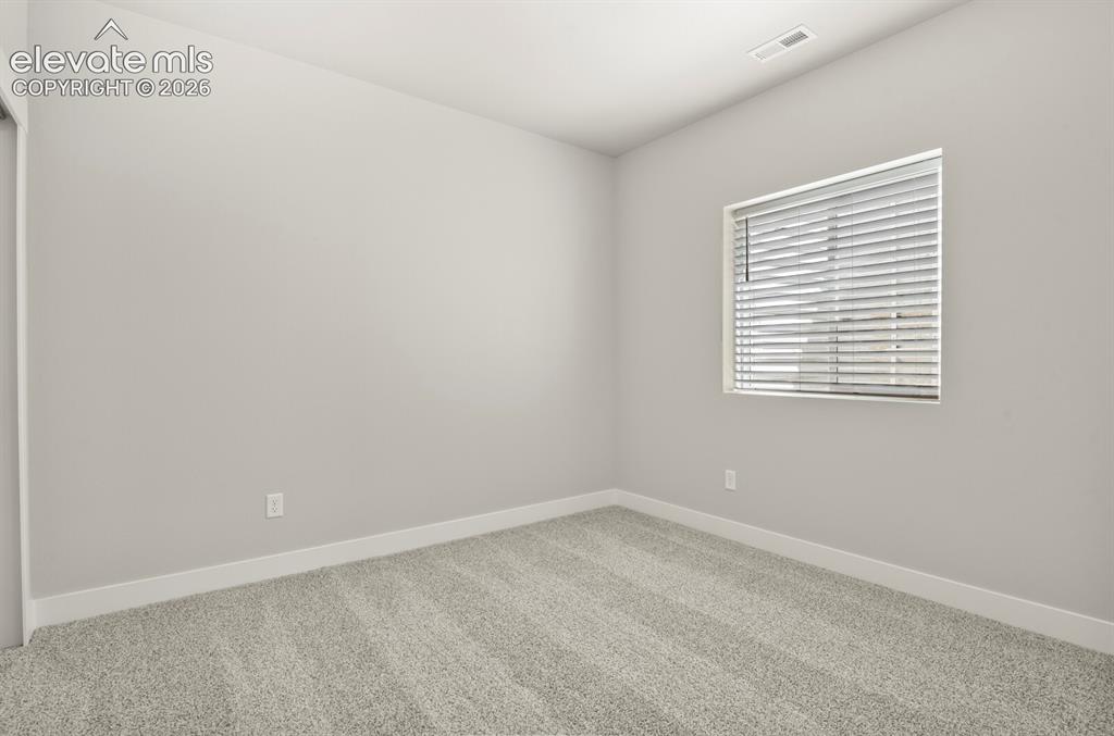 Image 21 of 40: Fourth bedroom