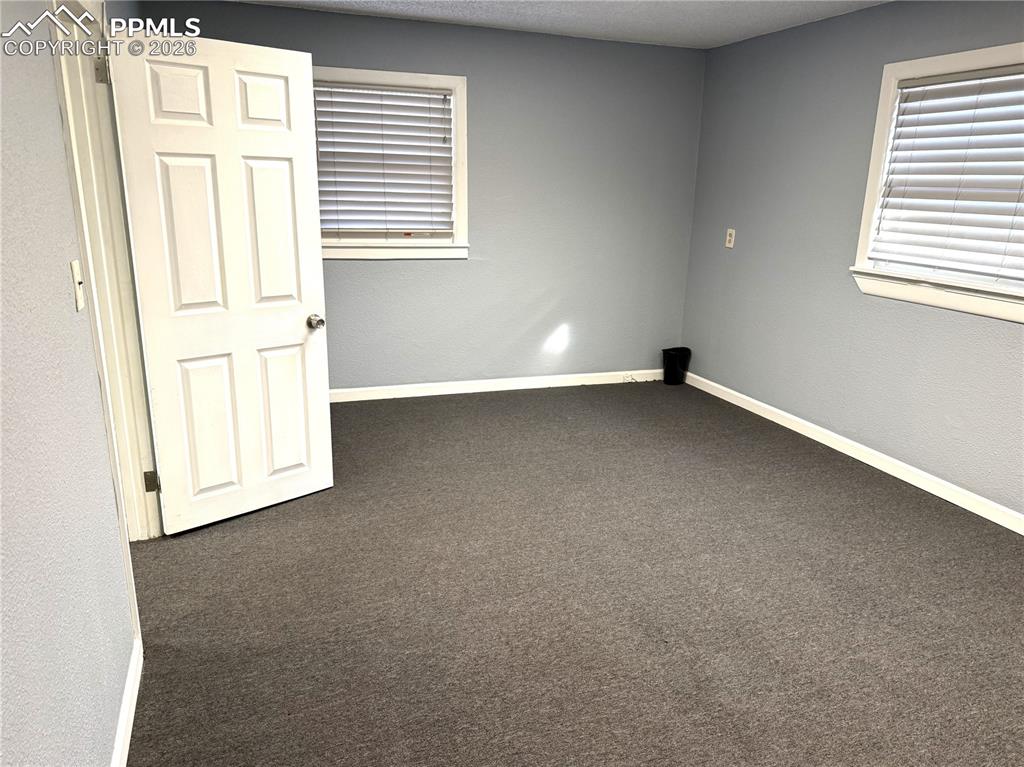 Image 8 of 13: Office