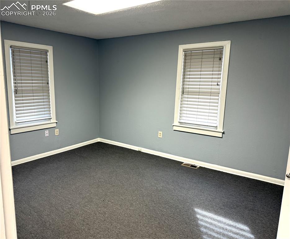 Image 9 of 13: Office