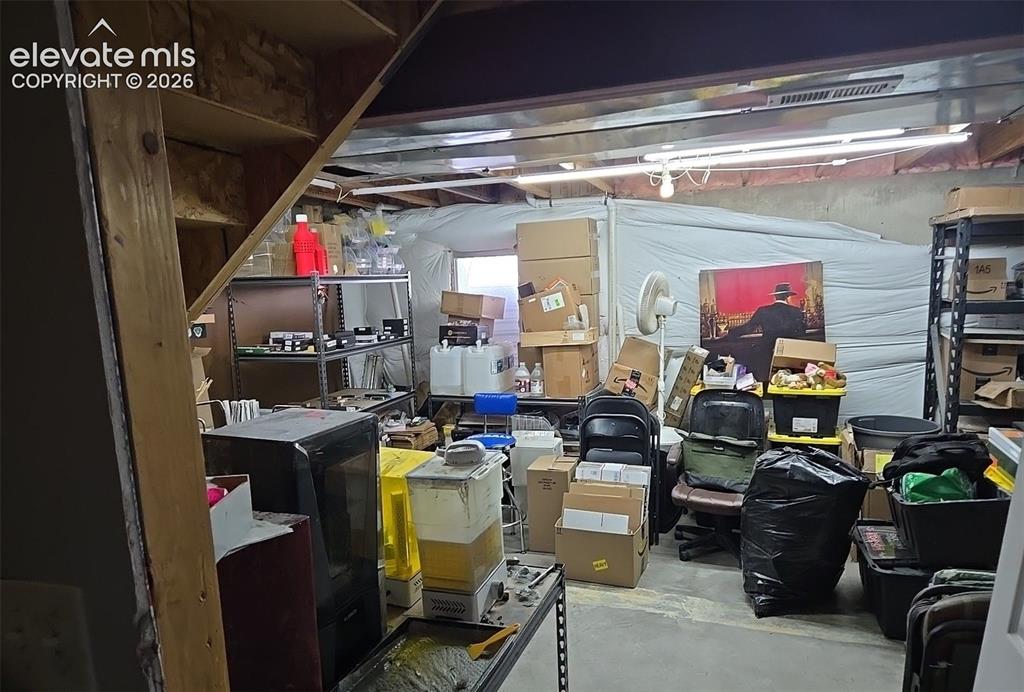 Image 14 of 21: Storage