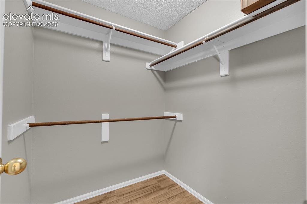 Image 22 of 47: Closet