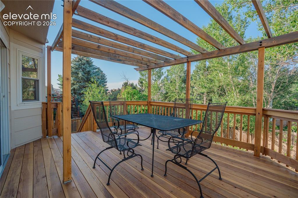 Image 36 of 47: Deck